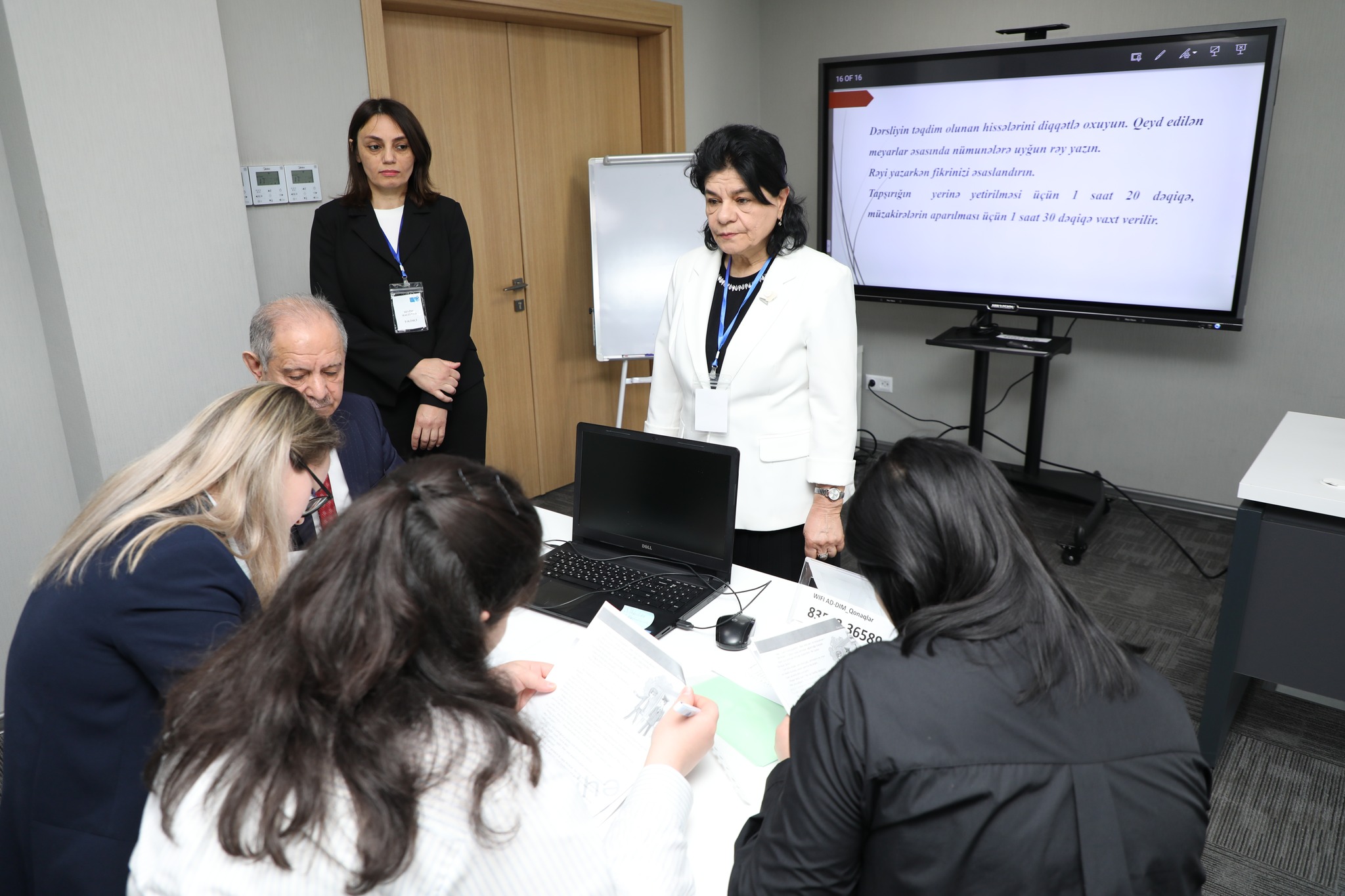 Konfrans öncəsi vörkşoplar davam edir